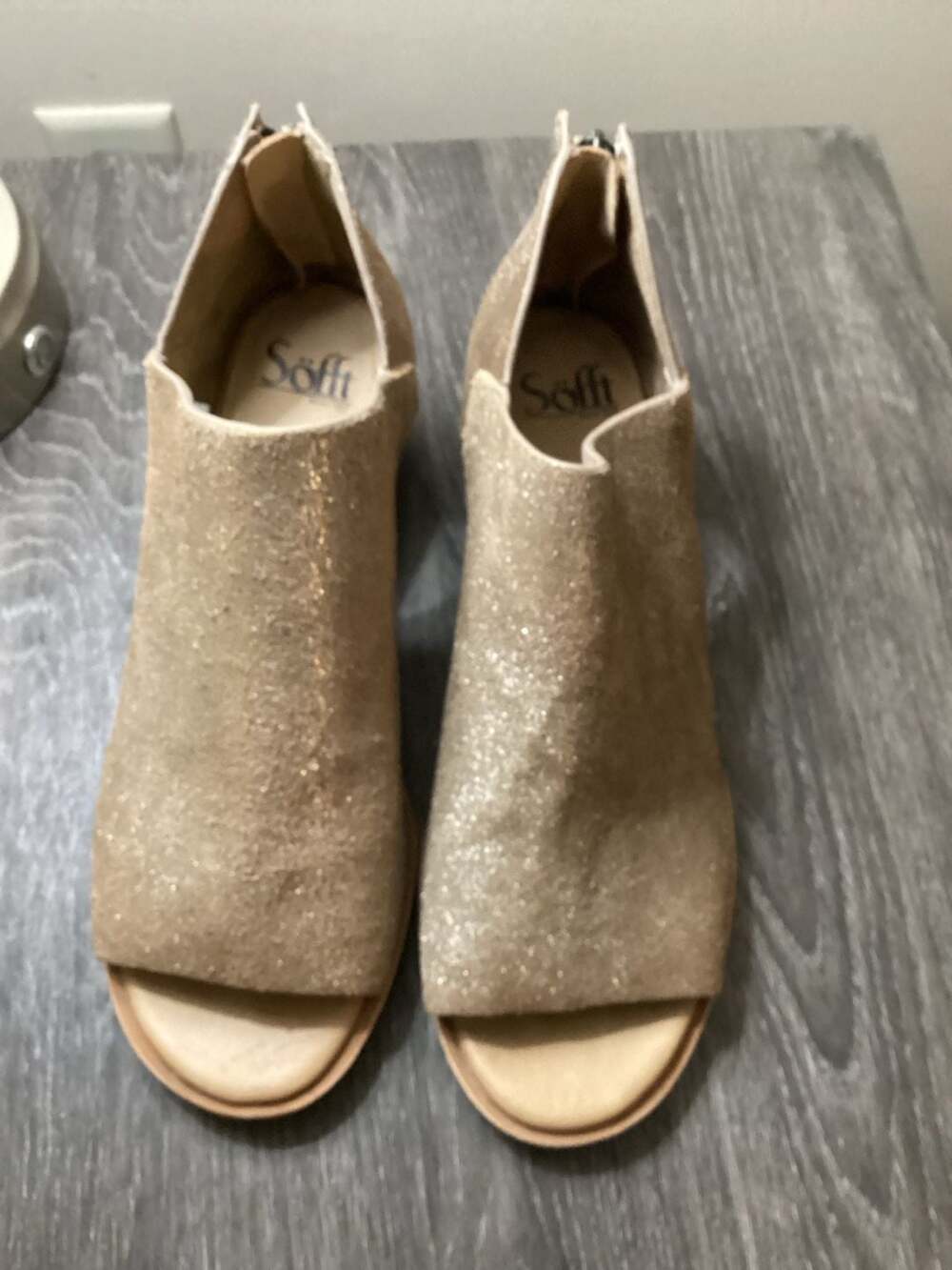 Söfft Carleigh Gold Shimmer Suede Peep Toe Bootie Sandals Size 8.5M